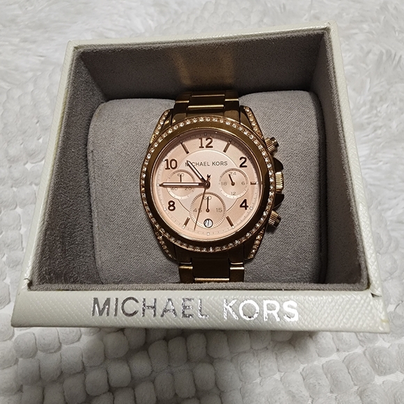 Michael Kors Rosegold watch - Picture 8 of 8